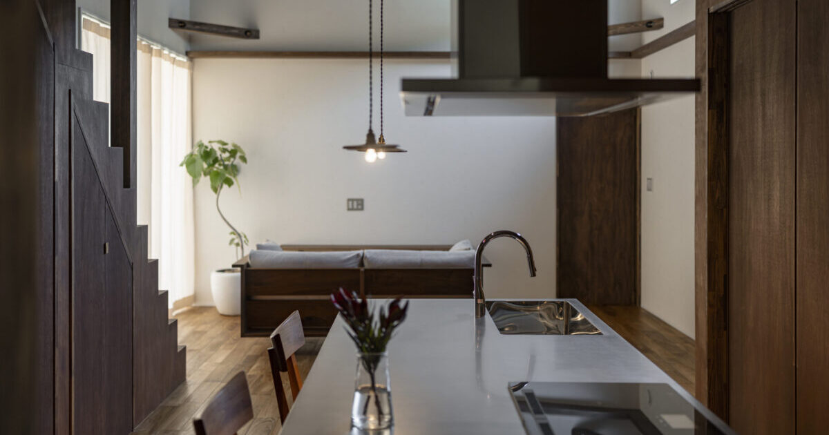 キッチン側から見たリビング